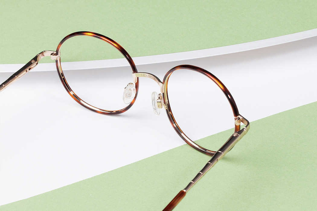 round modern glasses